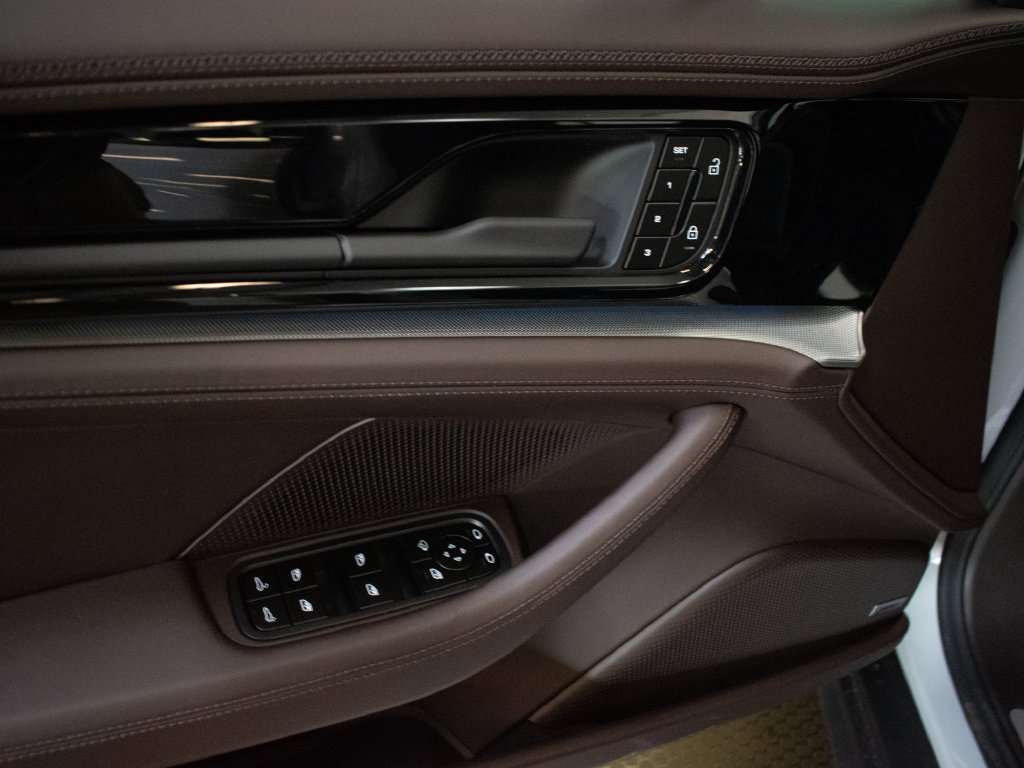 New 2026 Porsche Panamera image 19