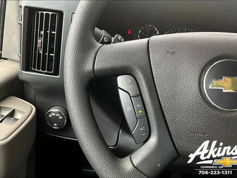 New 2025 Chevrolet Express 3500 w/ Power Convenience Package image 7