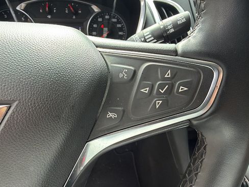 Used 2024 Chevrolet Equinox LT FWD image 28