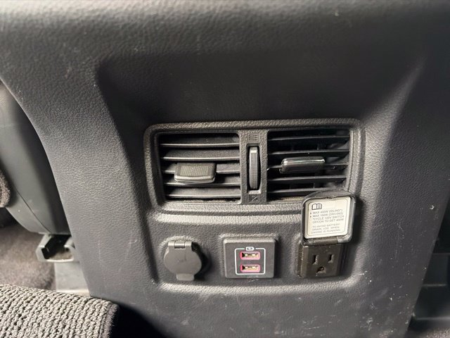 Used 2024 Nissan Titan PRO-4X w/ Pro-4x Utility Package AWD/4WD image 24