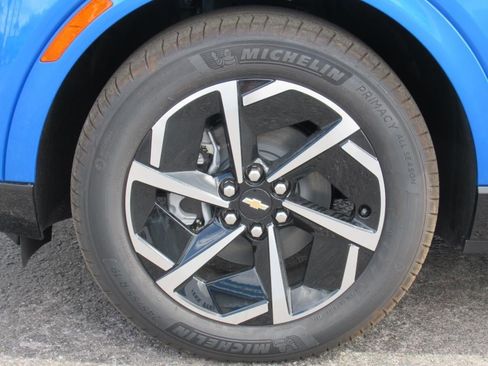 New 2025 Chevrolet Equinox EV LT w/ Convenience Package image 7