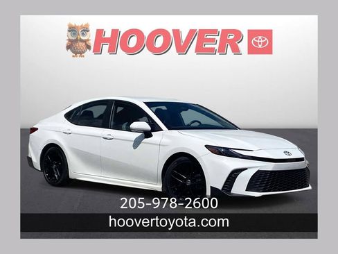 Used 2025 Toyota Camry SE w/ Convenience Package FWD image 1