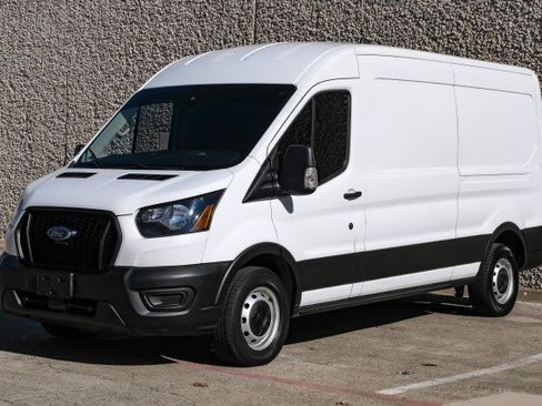 Used 2022 Ford Transit 250 Medium Roof image 5