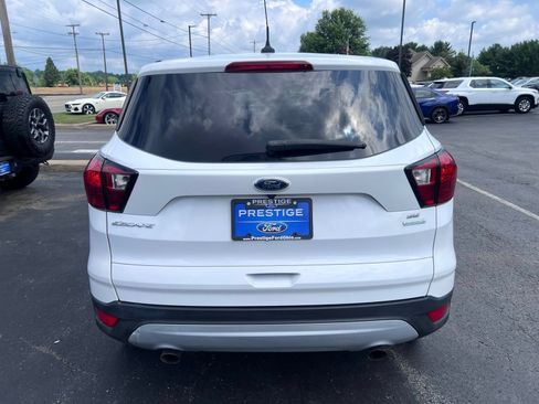 Used 2019 Ford Escape SE FWD image 6