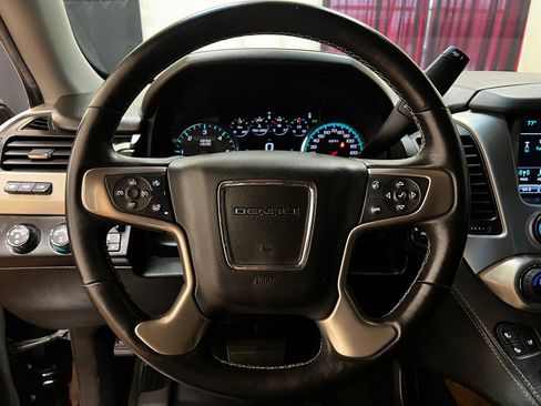 Used 2018 GMC Yukon Denali w/ Denali Ultimate Package AWD/4WD image 25