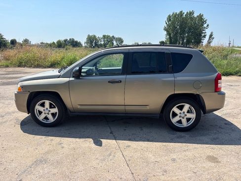 Used 2007 Jeep Compass Sport FWD image 11