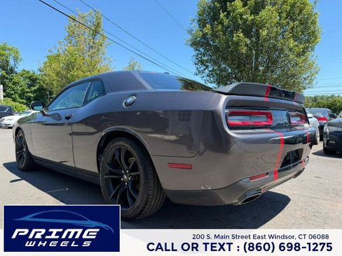 Used 2017 Dodge Challenger SXT w/ Blacktop Package RWD image 5