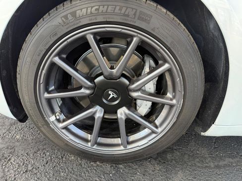 Used 2018 Tesla Model 3 Mid Range RWD image 36