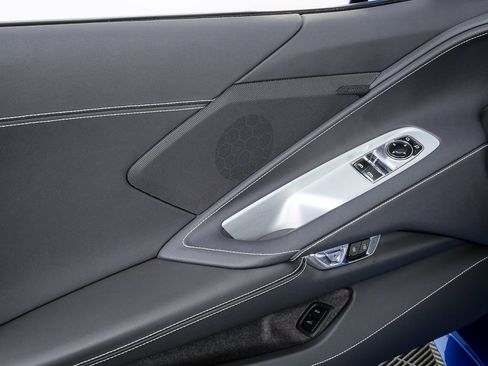 Used 2024 Chevrolet Corvette Stingray Coupe w/ 1LT image 6