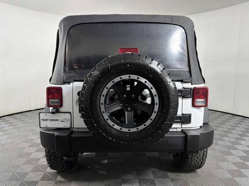 Used 2016 Jeep Wrangler Unlimited Sport w/ Quick Order Package 24S AWD/4WD image 5