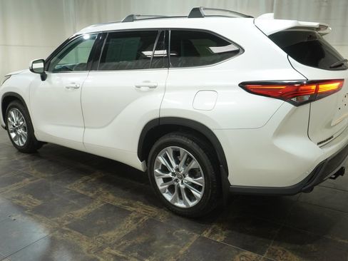 Used 2020 Toyota Highlander Limited AWD/4WD image 9