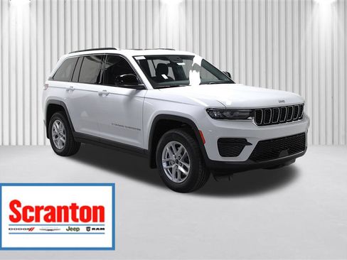 New 2026 Jeep Grand Cherokee Laredo X AWD/4WD image 1