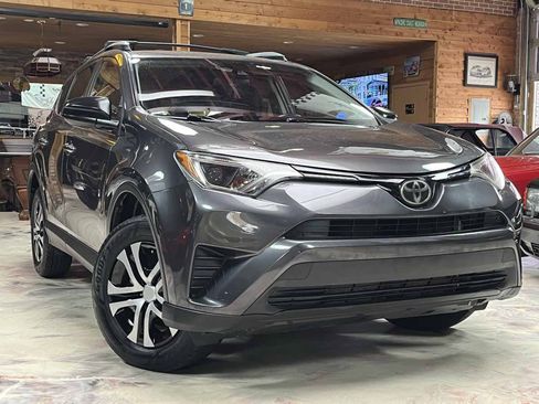 Used 2017 Toyota RAV4 LE w/ Carpet Mat Package AWD/4WD image 3