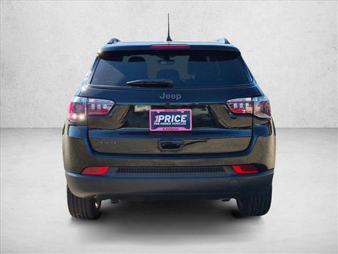 Used 2026 Jeep Compass Latitude AWD/4WD image 5