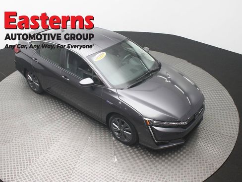 Used 2018 Honda Clarity Plug-In Hybrid image 3
