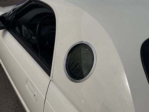 Used 2002 Ford Thunderbird image 18