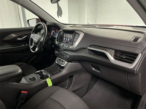 Used 2024 GMC Terrain SLE image 28