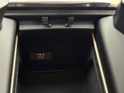 Used 2021 BMW X7 M50i w/ Dynamic Handling Package image 35