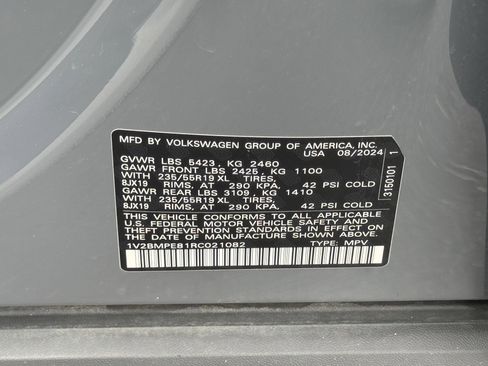 Used 2024 Volkswagen ID.4 2WD image 36