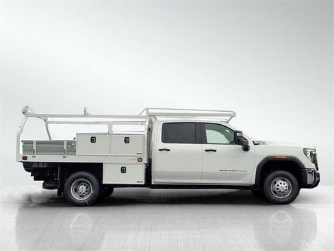 New 2025 GMC Sierra 3500 Pro w/ Convenience Package image 4
