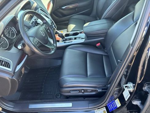 Used 2017 Acura TLX FWD image 5