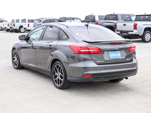 Used 2018 Ford Focus SEL FWD image 6