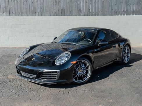 Used 2019 Porsche 911 Carrera image 2