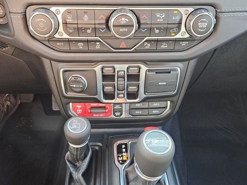 New 2025 Jeep Wrangler Unlimited Rubicon 392 image 19