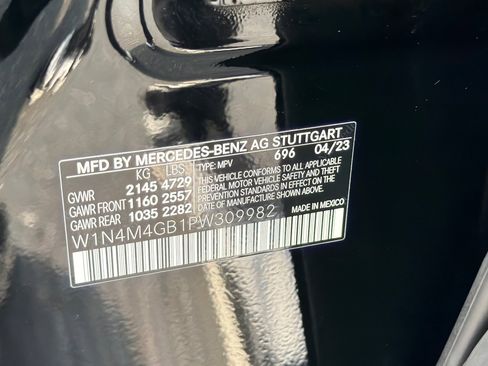 Certified 2023 Mercedes-Benz GLB 250 image 35