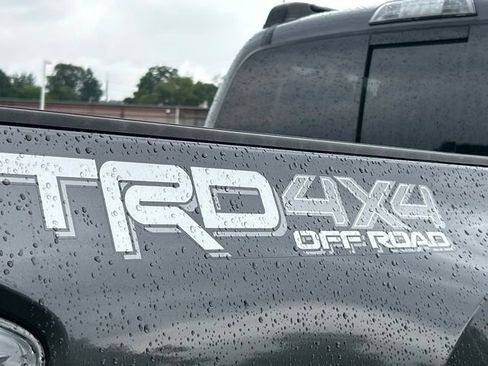 Certified 2023 Toyota Tacoma TRD Off-Road w/ Technology Package AWD/4WD image 17