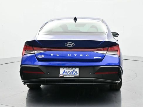 Used 2024 Hyundai Elantra Limited image 6