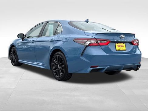 Used 2023 Toyota Camry SE image 5