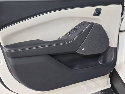 New 2025 Ford Mustang Mach-E Premium image 14