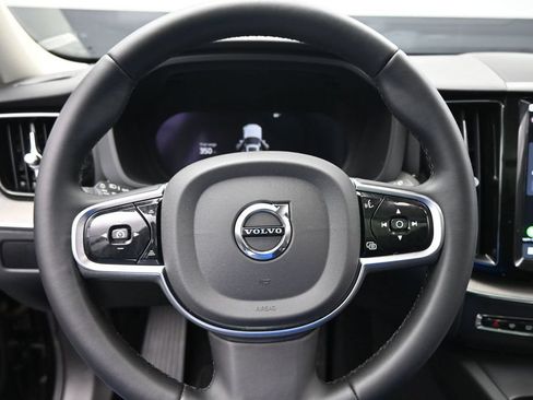 Used 2025 Volvo XC60 B5 Plus AWD/4WD image 15