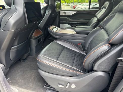 New 2025 Lincoln Navigator L Black Label AWD/4WD image 22