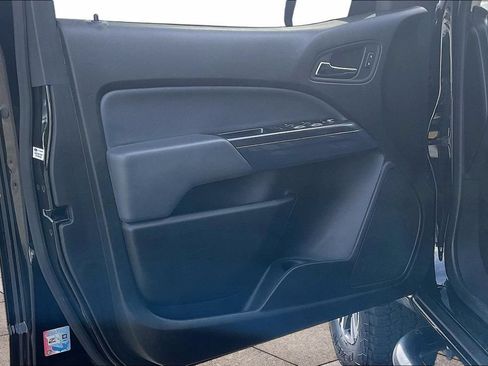 Used 2021 Chevrolet Colorado Z71 w/ Safety Package RWD image 24