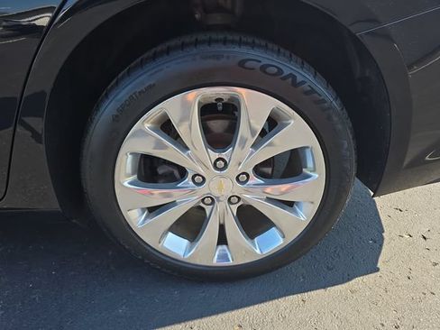 Used 2018 Chevrolet Malibu Premier w/ Driver Confidence Package FWD image 34