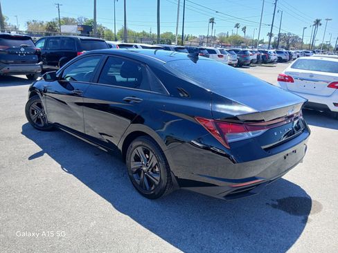Used 2022 Hyundai Elantra SEL image 6