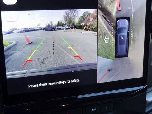 Used 2023 Ford Expedition XLT image 30