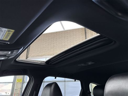 Used 2018 MAZDA CX-9 Grand Touring image 40