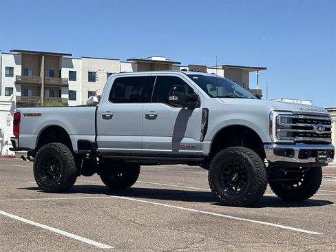 Used 2024 Ford F250 Lariat w/ Lariat Ultimate Package AWD/4WD image 2