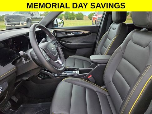 Used 2025 Chevrolet TrailBlazer ACTIV w/ Convenience Package FWD image 9