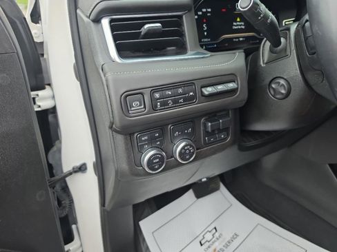 Used 2023 GMC Yukon Denali Ultimate AWD/4WD image 14