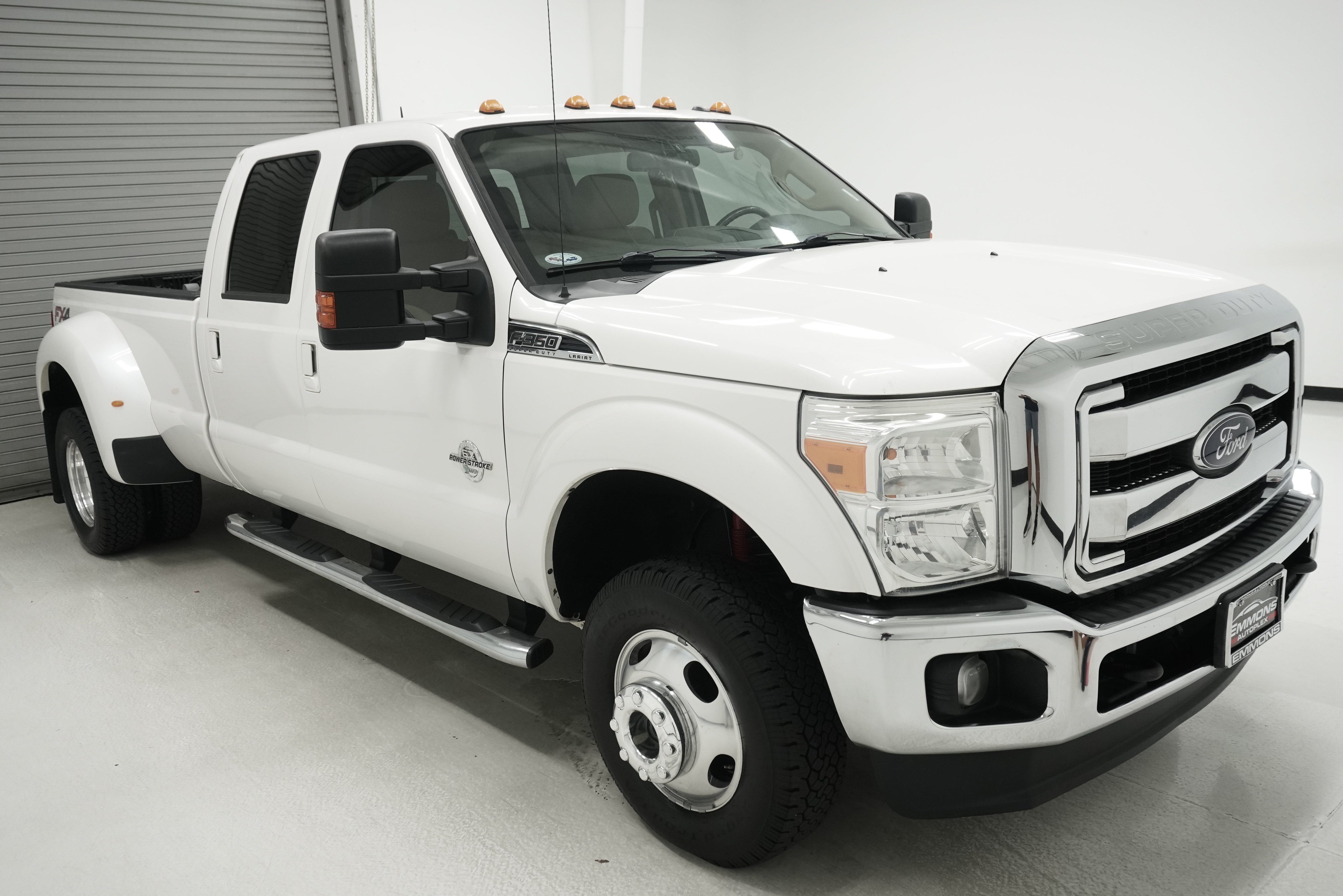 Used 2016 Ford F350 Lariat w/ Lariat Interior Package AWD/4WD image 3