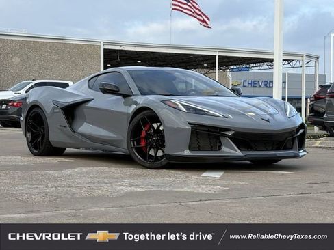 Used 2025 Chevrolet Corvette Z06 w/ Battery Protection Package RWD image 2