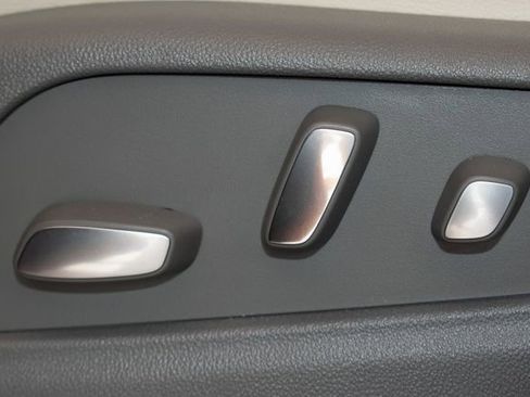 Certified 2023 Cadillac XT5 Premium Luxury w/ LPO, Floor Liner Package AWD/4WD image 21