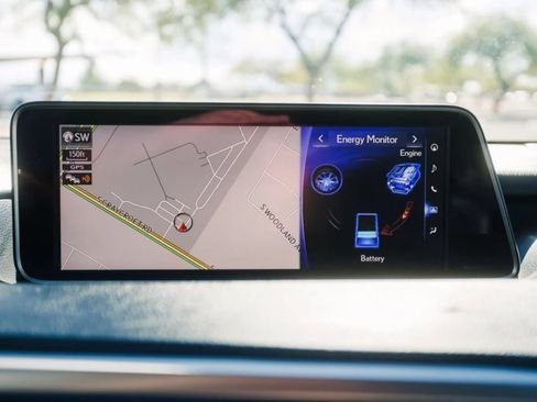 Used 2018 Lexus RX 450h AWD image 43