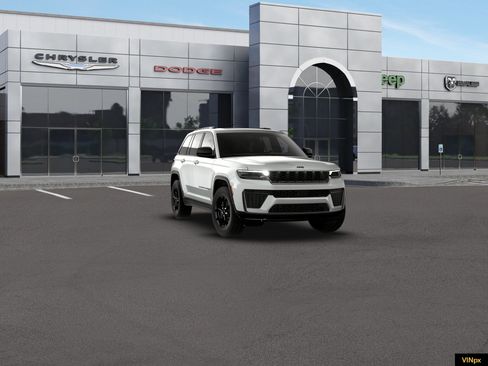 New 2026 Jeep Grand Cherokee Altitude AWD/4WD image 16