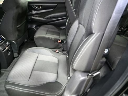 Used 2025 Subaru Ascent Premium image 38