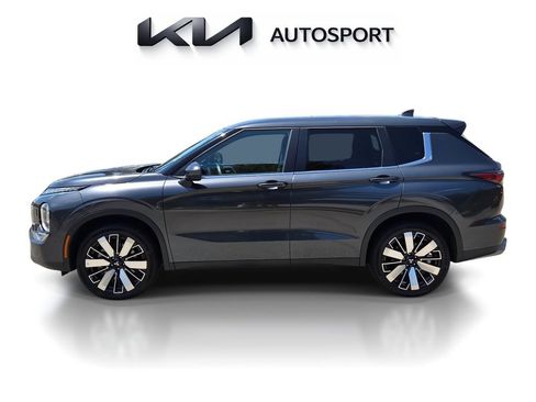 Used 2025 Mitsubishi Outlander SE AWD/4WD image 14